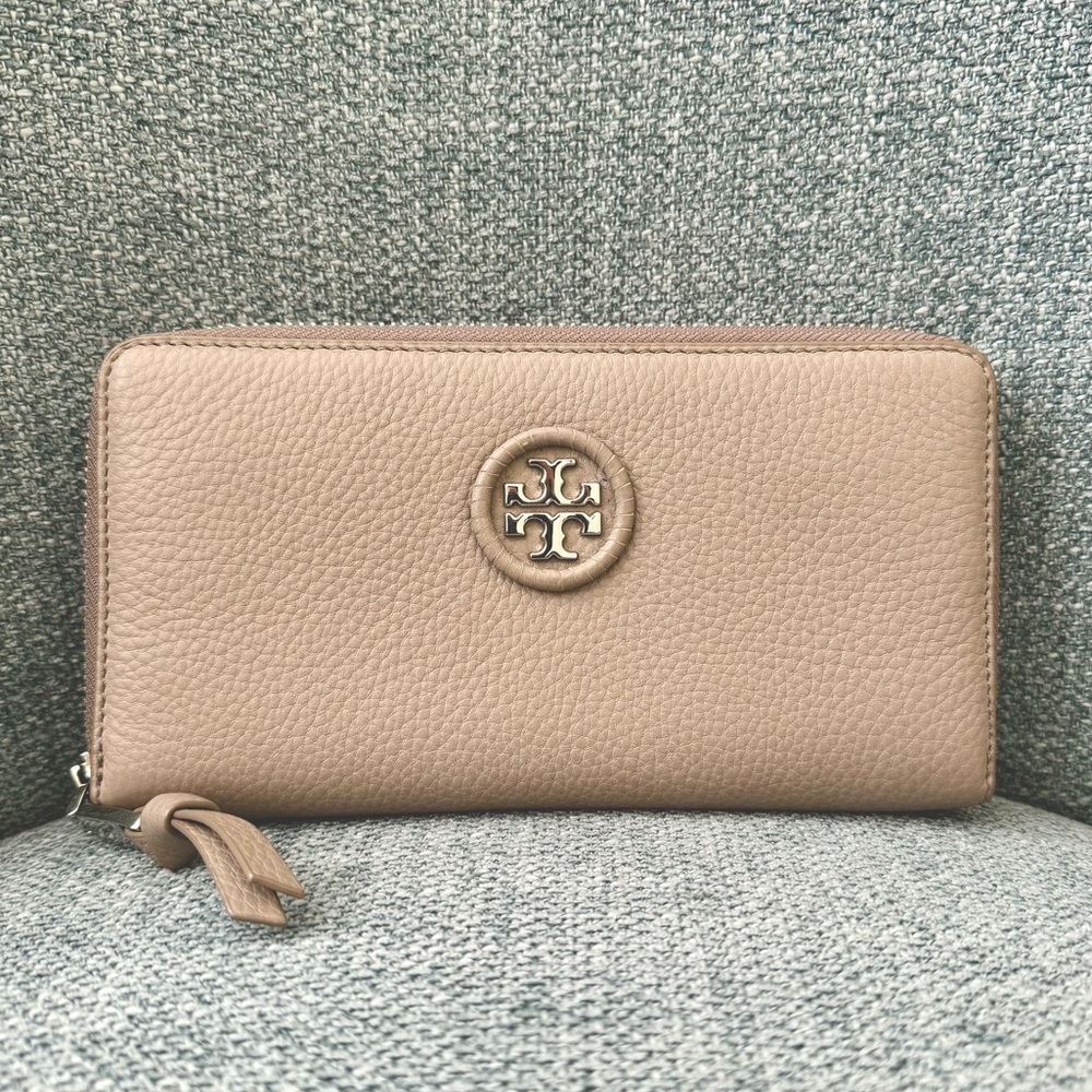 Tory Burch Britten Zip Continental Wallet